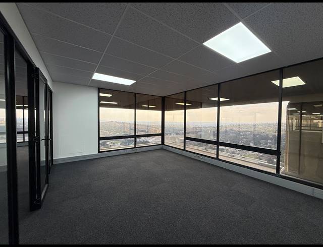 835M² OFFICE TO LET IN BRAAMFONTEIN WERF